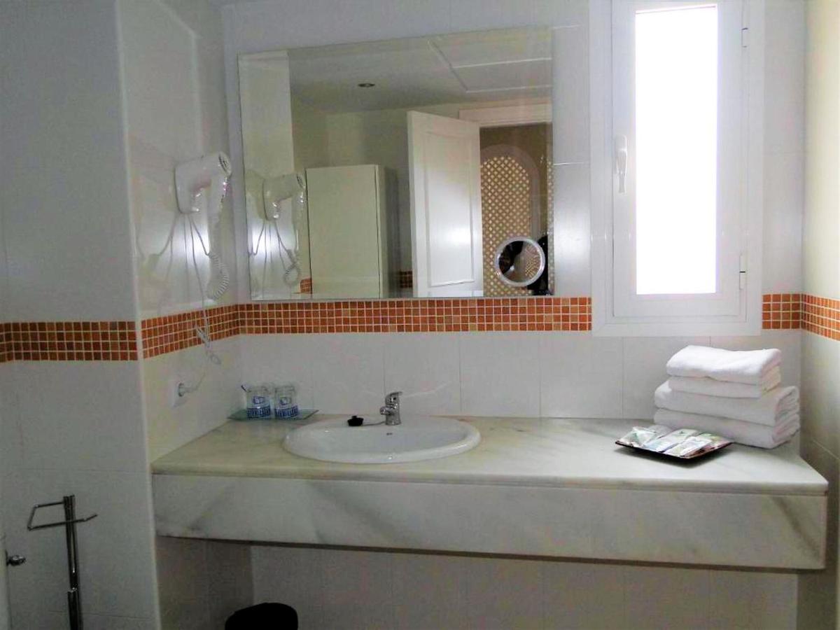 Attractive Holiday Home In Roquetas De Mar Surrounded By Beaches Экстерьер фото